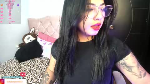 Snapshot of charlotte_queen20 chatting on 06-11-26, 04:32 Charlotte online show from 06-11-26, 04:32