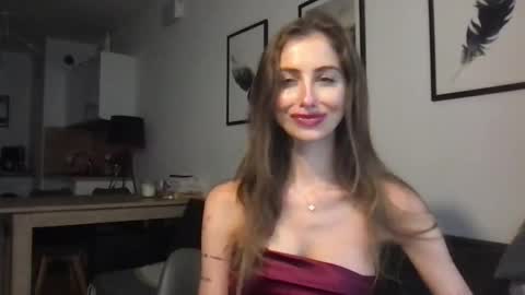 Charlotte Roche online show from 09-30-25, 01:49