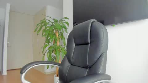 Yuli online show from 05-02-26, 06:46