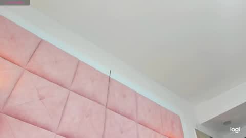 Snapshot of charlottee17 chatting on 03-11-25, 01:12 ANDRE online show from 03-11-25, 01:12