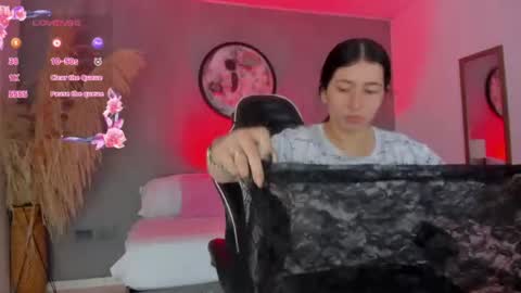 Charlottee online show from 06-19-26, 02:05
