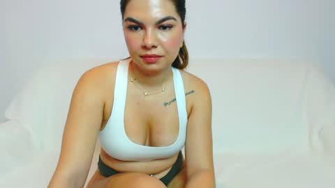 Snapshot of charlottehott4u chatting on 07-03-26, 03:57 Charlotte online show from 07-03-26, 03:57