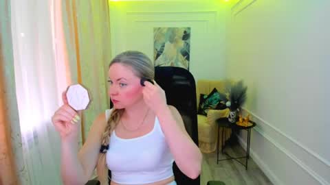 Snapshot of charlottekerti chatting on 06-04-26, 11:38 Charlotte online show from 06-04-26, 11:38