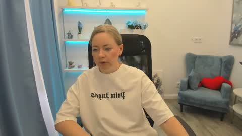 Snapshot of charlottekerti chatting on 06-17-26, 11:34 Charlotte online show from 06-17-26, 11:34