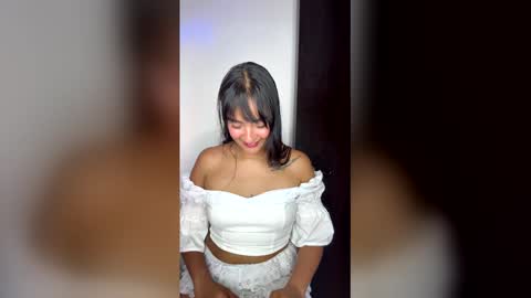 Snapshot of charlottekiss99 chatting on 04-28-26, 03:28 charlottekiss99 online show from 04-28-26, 03:28