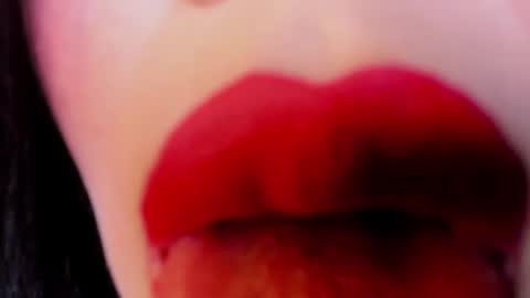 Snapshot of charlottemeyerr chatting on 02-21-25, 05:31 charlot online show from 02-21-25, 05:31