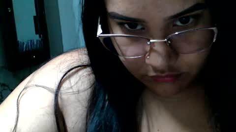 Snapshot of charlottequeen_21 chatting on 06-11-26, 04:49 charlottequeen_21 online show from 06-11-26, 04:49