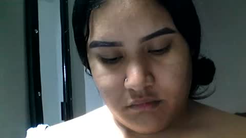 Snapshot of charlottequeen_21 chatting on 06-13-26, 03:48 charlottequeen_21 online show from 06-13-26, 03:48