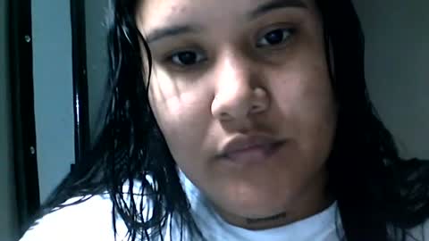 Snapshot of charlottequeen_21 chatting on 06-20-26, 02:03 charlottequeen_21 online show from 06-20-26, 02:03
