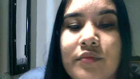 Snapshot of charlottequeen_21 chatting on 06-25-26, 03:06 charlottequeen_21 online show from 06-25-26, 03:06