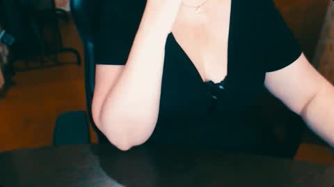 CharlotteXTasty online show from 10-29-25, 11:01