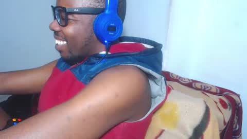 charly_vergonti_ online show from 10-05-25, 09:51