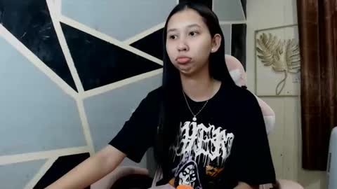 Charm online show from 12-22-25, 04:42