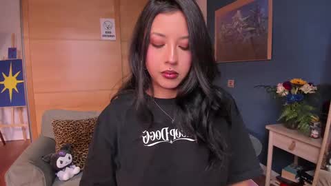 Snapshot of charming_snake_ chatting on 02-28-25, 02:20 Victoria online show from 02-28-25, 02:20