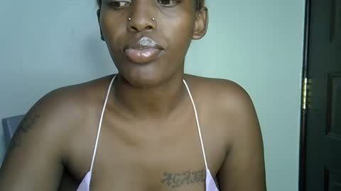 Snapshot of charmingdime chatting on 06-04-26, 11:05 charmingdime online show from 06-04-26, 11:05