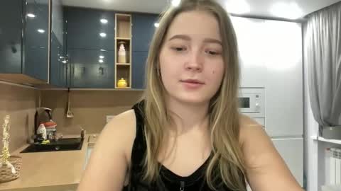 Sarah online show from 09-12-25, 03:01