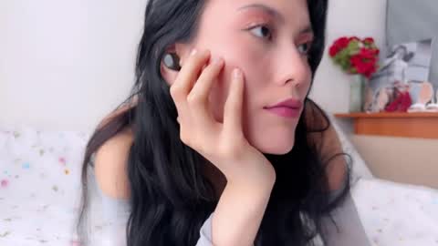 JASMINE   usually going live about 2 am UTC  online show from 04-17-26, 03:53