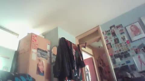 Snapshot of chatubatelee555 chatting on 05-10-26, 12:54 lee online show from 05-10-26, 12:54