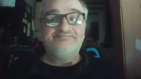 Snapshot of chatubatelee555 chatting on 05-18-26, 01:24 lee online show from 05-18-26, 01:24