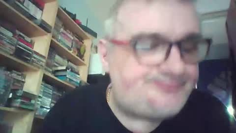 Snapshot of chatubatelee555 chatting on 05-23-26, 02:32 lee online show from 05-23-26, 02:32