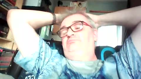 Snapshot of chatubatelee555 chatting on 06-25-26, 06:45 lee online show from 06-25-26, 06:45
