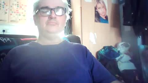 Snapshot of chatubatelee555 chatting on 07-17-26, 12:23 lee online show from 07-17-26, 12:23