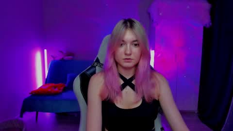 Snapshot of chatur_lady_ chatting on 02-09-25, 08:13 Betty online show from 02-09-25, 08:13