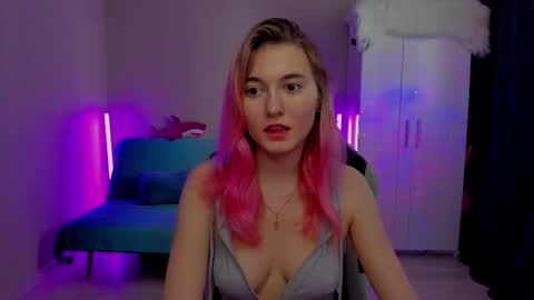 Snapshot of chatur_lady_ chatting on 03-05-25, 05:29 Betty online show from 03-05-25, 05:29