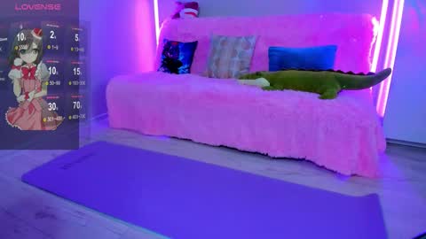 Snapshot of chatur_lady_ chatting on 11-12-25, 06:03 Betty online show from 11-12-25, 06:03