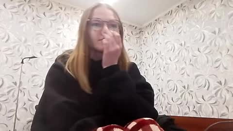 Snapshot of chauknispel chatting on 05-16-26, 10:19 Olivia online show from 05-16-26, 10:19