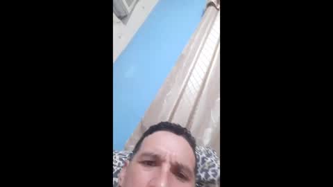 Snapshot of chavo82 chatting on 06-11-26, 03:04 chavo82 online show from 06-11-26, 03:04