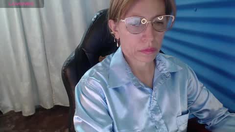 CHAYLA VICTORIA RUIZ  online show from 04-01-26, 01:41
