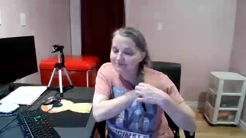 chealsiek online show from 10-31-25, 12:55