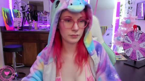 Candy Cuntress CheeTHIS CAM IS NON NUDE online show from 12-22-24, 06:59