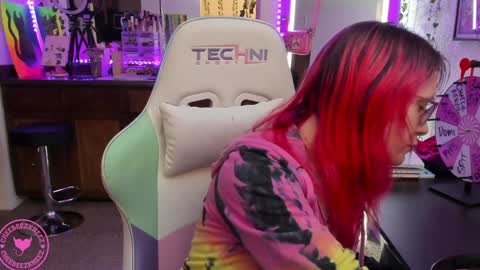 Candy Cuntress CheeTHIS CAM IS NON NUDE online show from 01-01-25, 04:50