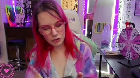 Candy Cuntress CheeTHIS CAM IS NON NUDE online show from 01-04-25, 04:11