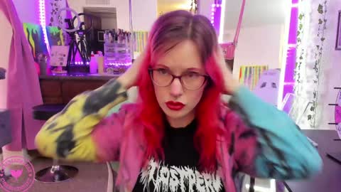 Candy Cuntress CheeTHIS CAM IS NON NUDE online show from 01-07-25, 04:27