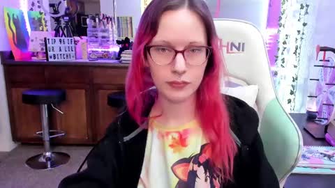 Candy Cuntress CheeTHIS CAM IS NON NUDE online show from 02-17-25, 12:10