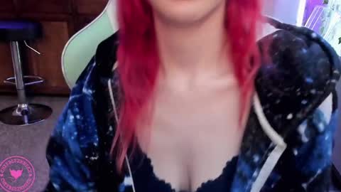 Candy Cuntress CheeTHIS CAM IS NON NUDE online show from 02-17-25, 10:14