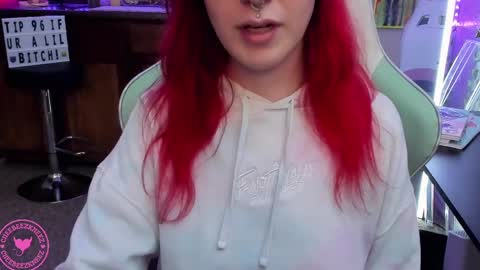 Candy Cuntress CheeTHIS CAM IS NON NUDE online show from 02-21-25, 12:38