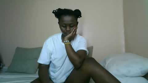 cheeky_charms online show from 03-18-26, 06:05