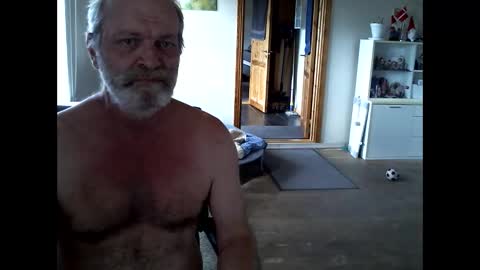 Snapshot of chefben666 chatting on 04-03-26, 09:29 chefben666 online show from 04-03-26, 09:29