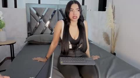   online show from 12-17-25, 04:18