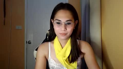 chelly4u69 online show from 04-22-26, 10:33