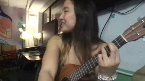 chellybear101 online show from 01-18-25, 04:59