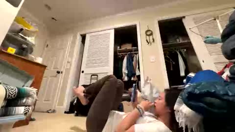 chellybear101 online show from 11-08-25, 09:31