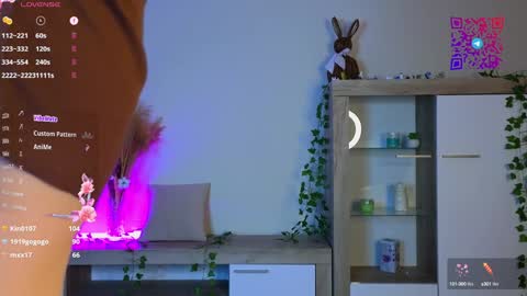 Mona online show from 12-10-24, 09:33