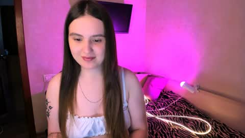 Snapshot of chelsyluxex chatting on 06-19-26, 02:27 Chelsy Luxe online show from 06-19-26, 02:27