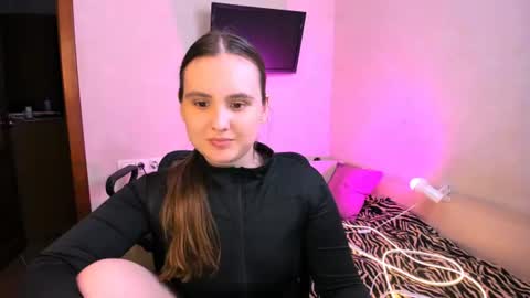 Snapshot of chelsyluxex chatting on 06-30-26, 11:22 Chelsy Luxe online show from 06-30-26, 11:22
