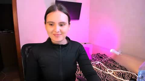Snapshot of chelsyluxex chatting on 07-09-26, 10:19 Chelsy Luxe online show from 07-09-26, 10:19